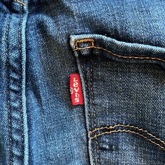 Levi’s High Rise Skinny Jeans - Picture 5 of 5